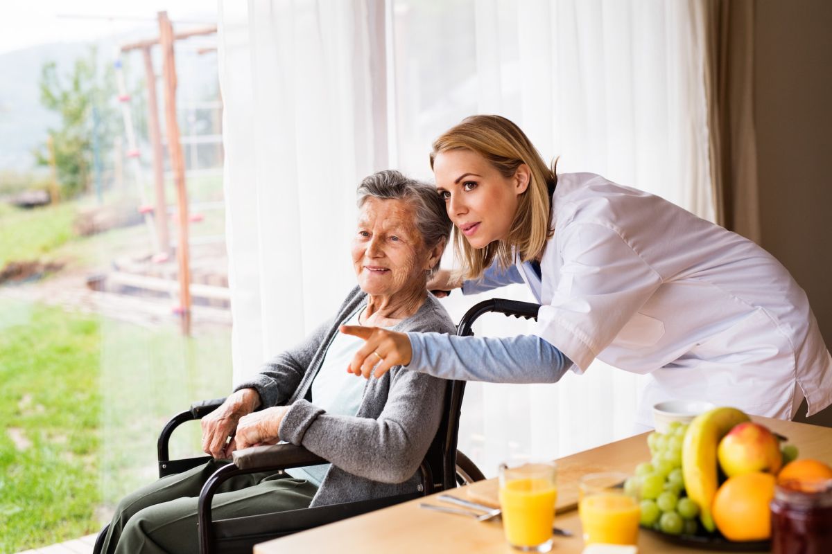 Caregiving for Seniors: Simple Tips to Help Caregivers
